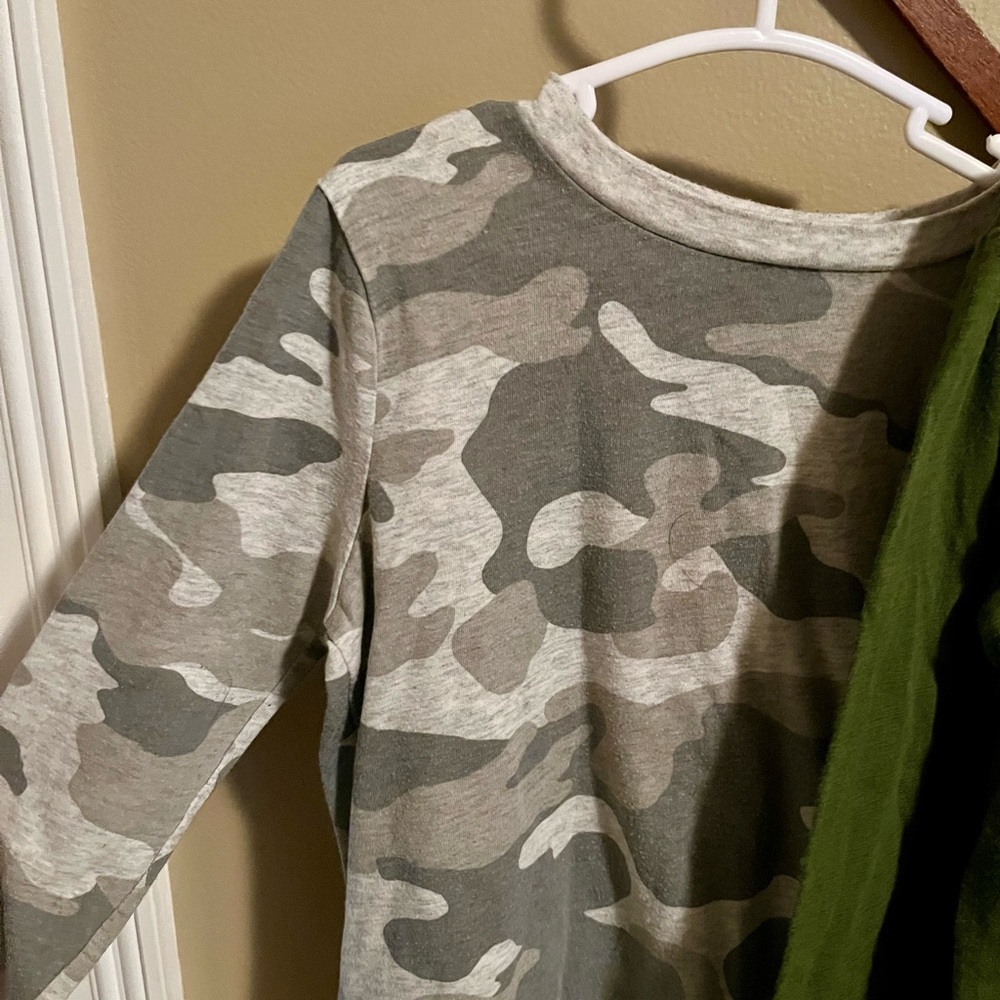 Old Navy & Gap 5T Boys Long Sleeve T-Shirt Bundle - Picture 2 of 7